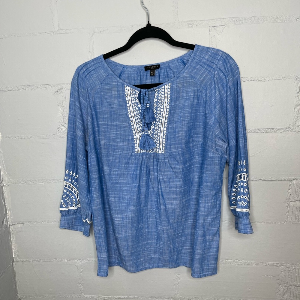 Talbots Blue Pleated Blouse with Embroidered Sleeve Details Size Medium petite